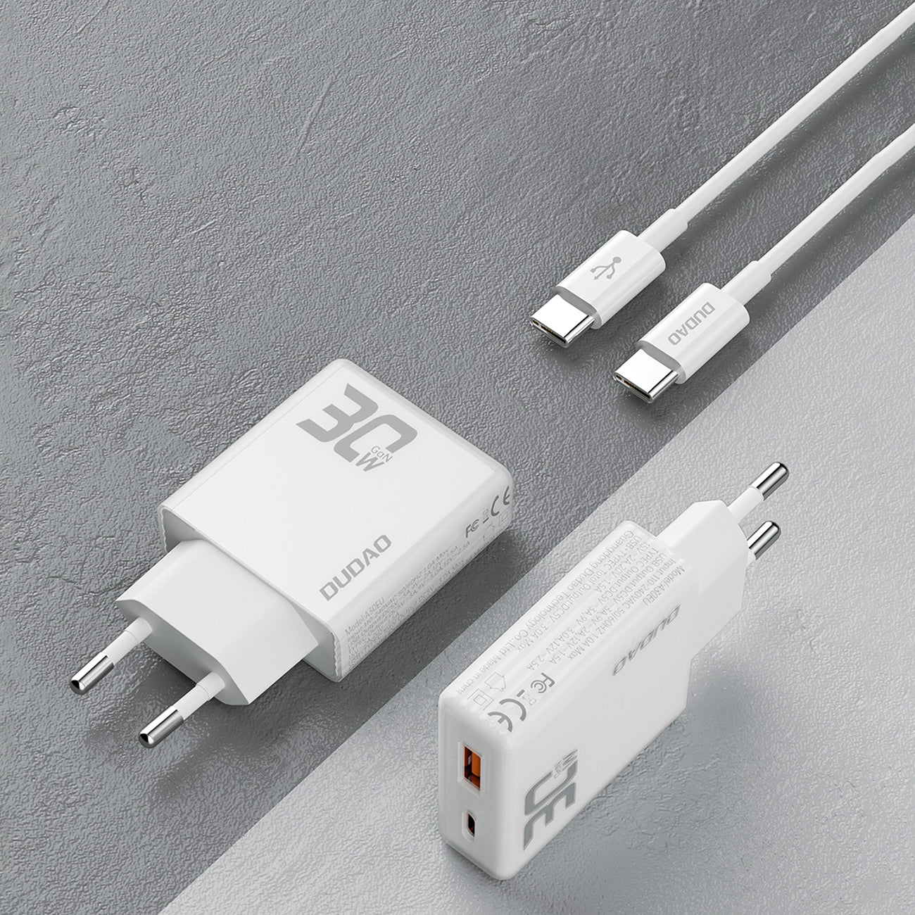 GaN Dudao A30EUT 30W USB-A / USB-C sieninis įkroviklis + USB-C - USB-C laidas - baltas