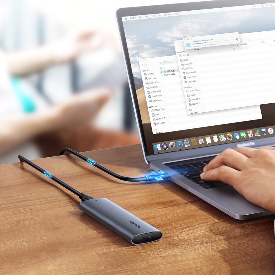 Ugreen M.2 SSD dėklas USB 3.2 Gen 2 diskui (SuperSpeed USB 10 Gbps) + USB Type C kabelis 0.5m pilkas (CM400 10902)
